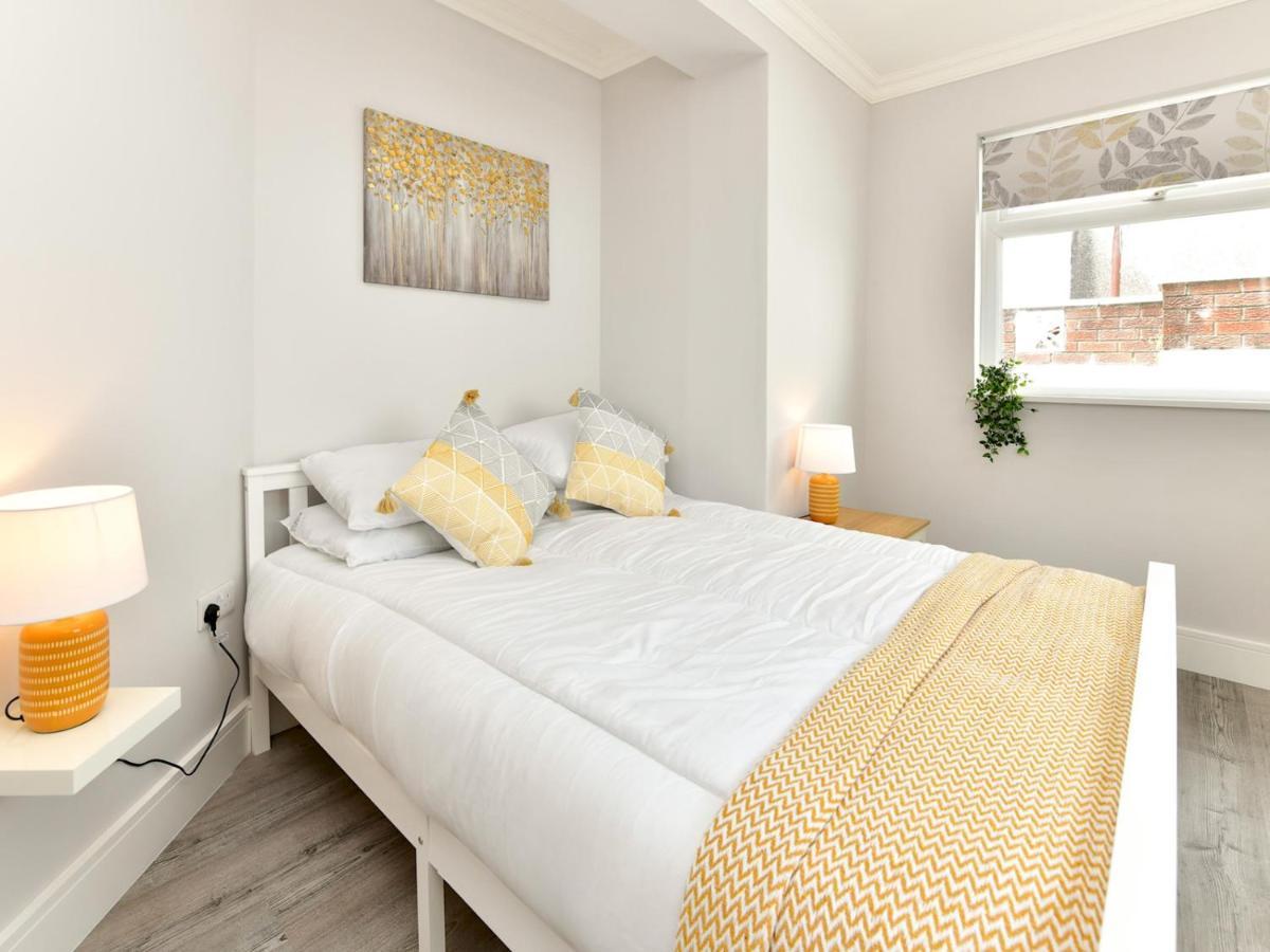 Pass The Keys Newly Refurbished Modern Bungalow - Pets Welcome Villa Swansea Exterior foto